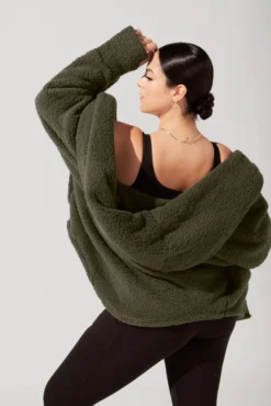 Faux Sherpa Cocoon Coat - Olive -Popflex Store ArleneOutfit1 0460 Edit