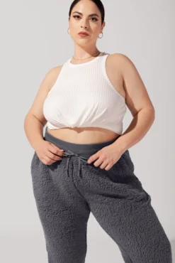 Blanket Pants In Faux Sherpa - Cool Grey -Popflex Store ArleneOutfit9 1219 Edit 5760a291 49e4 443d ad78 cf5c11387718