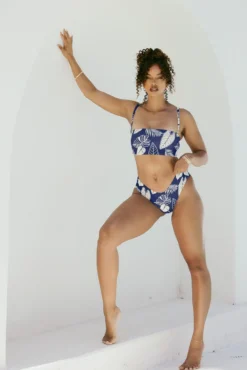 Low Tide Super Cheeky Bikini Bottom - Blue Palm -Popflex Store AysiaOutfit4 43790 Edit