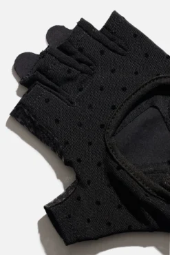 Luxe Mesh Training Gloves - Black Dot -Popflex Store BF PF Black PokaDot Mesh Gloves Pattern Detail
