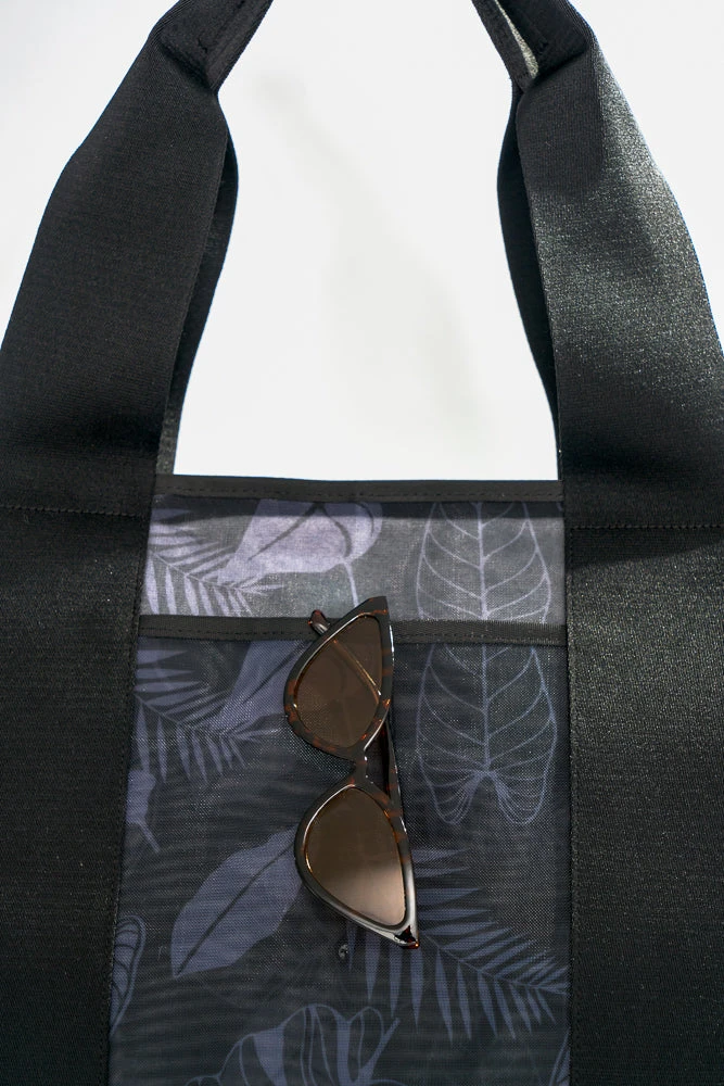 Big Beach Carryall Bag - Midnight Palm 8 Big Beach Carryall Bag - Midnight Palm - Image 8