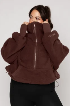 Big Hug Fleece Half Zip Sweater - Chocolate -Popflex Store BigHugFleeceHalfZipSweater Chocolate E1020 02704 Edit