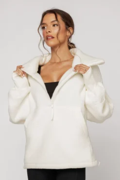 Big Hug Fleece Half Zip Sweater - Ice Cream -Popflex Store BigHugFleeceHalfZipSweater IceCream E1020 00586 Edit