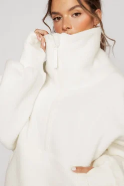 Big Hug Fleece Half Zip Sweater - Ice Cream -Popflex Store BigHugFleeceHalfZipSweater IceCream E1020 00626 Edit