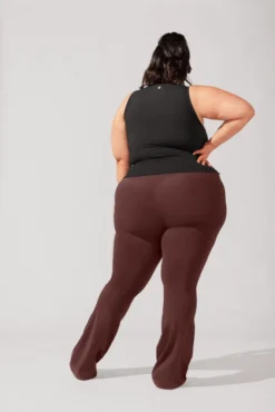 Peekaboo Crew Tank - Black -Popflex Store BrookeOutfit6 38490 Edit