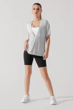 Daring Deep V Tee - Heather Grey -Popflex Store DarlingDeepVTee HeatherGrey B1025 0004 Edit 8e2535fe ce10 4141 8b53 91fa1a703477