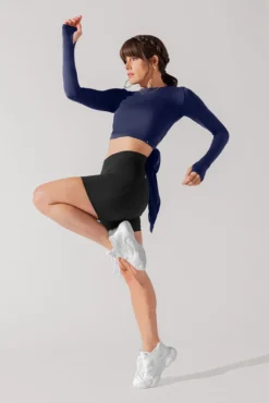 Crisscross Hourglass® Midi Short With Pockets - Black -Popflex Store HourglassMidiShort Black D1001C 5 0063 Edit