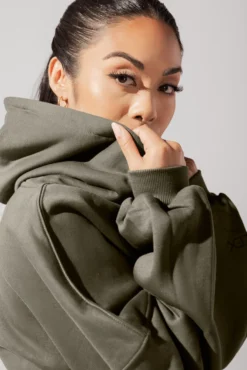 Cloud Shruggie - Olive Fatigue 12 Cloud Shruggie - Olive Fatigue -Popflex Store June7POPFLEXPhotoshootArleneOutfit21839 Edit 1 af837292 4cac 4da4 9e4c 05d7b7d816ab