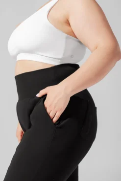 Ooey Gooey Jogger - Black -Popflex Store June7POPFLEXPhotoshootArleneOutfit22304 Edit dd6d042b 269b 4cba 9eab 4702b43e8775