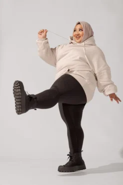 Long Cloud Hoodie - Blushing Beige -Popflex Store NOORoutfit2 40609 Edit