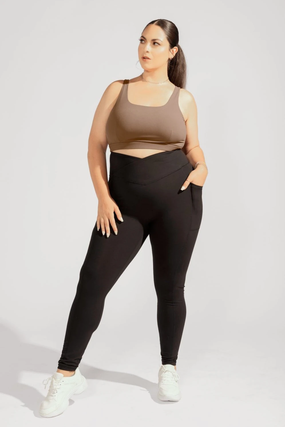 Crisscross Hourglass® Leggings With Pockets - Black 5 Crisscross Hourglass® Leggings With Pockets - Black - Image 5