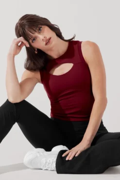 Peekaboo Crew Tank - Crimson