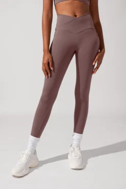 Crisscross Hourglass® Leggings With Pockets (Pet Hair Resistant) - Peppercorn -Popflex Store SamaraOutfit1 0040 Edit 720fc1ed 6026 4006 a1a5 bd00c0d5d3e8