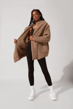 Faux Sherpa Cocoon Coat - Teddy Bear Brown 13 Faux Sherpa Cocoon Coat - Teddy Bear Brown -Popflex Store SamaraOutfit5 0324 Edit