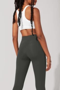 Cargo Leggings With Pockets (Pet Hair Resistant) - Forestwood -Popflex Store SamaraOutfit6 0599 Edit 3bc5ab00 d25f 48ed 817c cc2c71cd880b