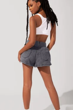 Faux Sherpa Short With Pockets - Cool Grey -Popflex Store SamaraOutfit8 0984 Edit 8415ef7f e8a8 45c4 ad06 f28f80e65d39