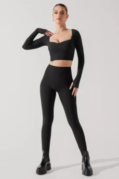 Sweetheart Long Sleeve Crop Top - Black -Popflex Store SoHoSweetheartLongSleeveCropTop Black B1008 0793 Edit