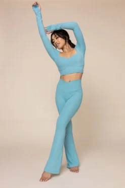 Crisscross Hourglass® Flared Leggings With Pockets - Oasis -Popflex Store SweetheartLongSleeveCropTop 2022 CrisscrossHourglassFlare Oasis C1030 00495