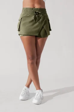 Hiking Superskort™ - Dark Olive 15 Hiking Superskort™ - Dark Olive -Popflex Store TakeAHikeSkort DarkOlive 8001 1639 Edit