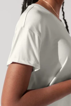 The Perfect Tee - White -Popflex Store ThePerfectTee Cream 2008 0045 Edit