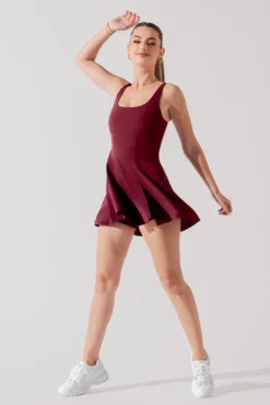 Tie-Breaker Superdress™ - Crimson -Popflex Store Tie BreakerSuperdress Crimson 6045 0051 Edit 33d48068 999d 4bd8 9bcb 341c2a3988f7