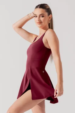 Tie-Breaker Superdress™ - Crimson -Popflex Store Tie BreakerSuperdress Crimson 6045 0061 Edit 98de4217 79fd 420b ad5f 235603c10f4a