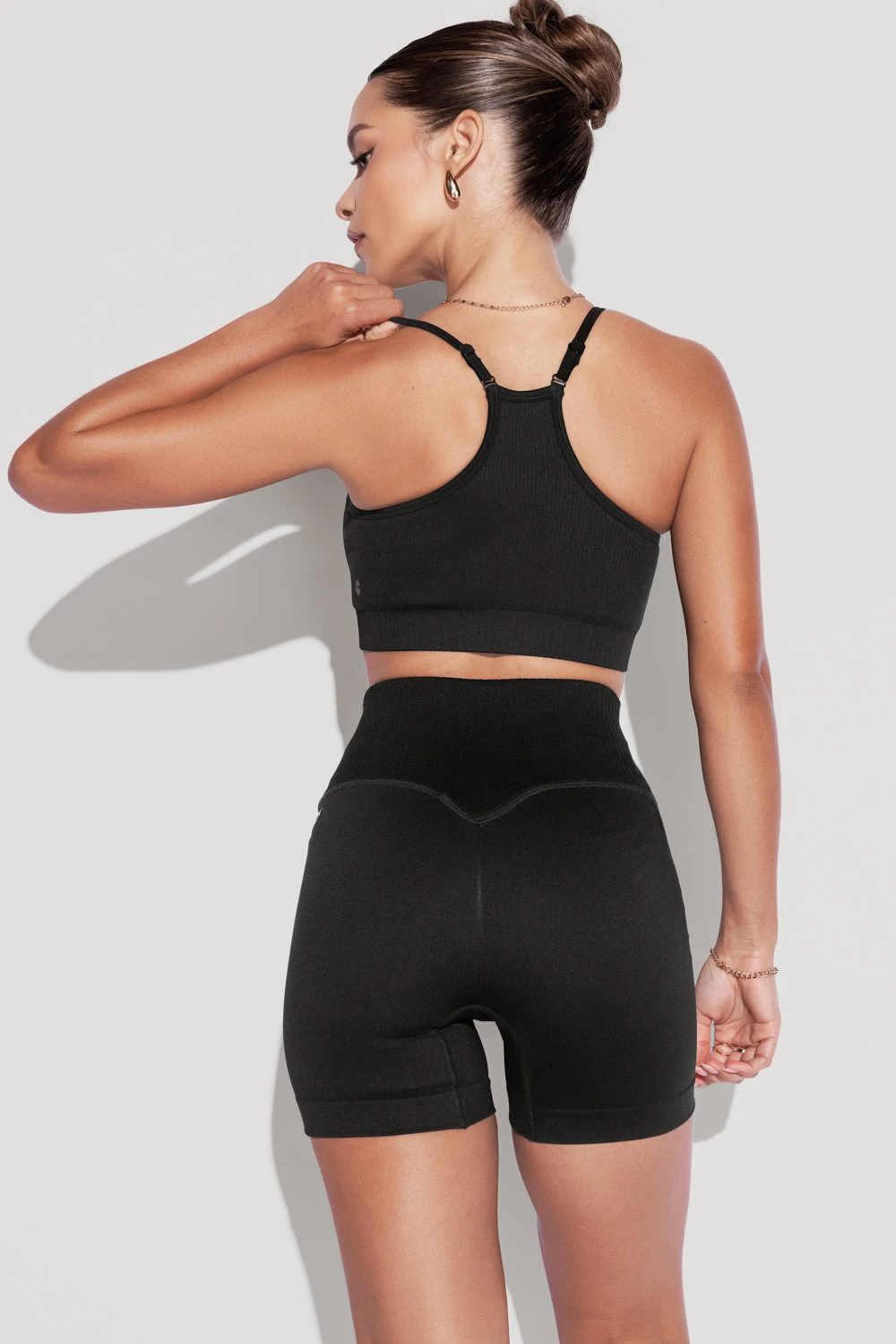 What's The Scoop Seamless Bra - Black 2 What's The Scoop Seamless Bra - Black - Image 2